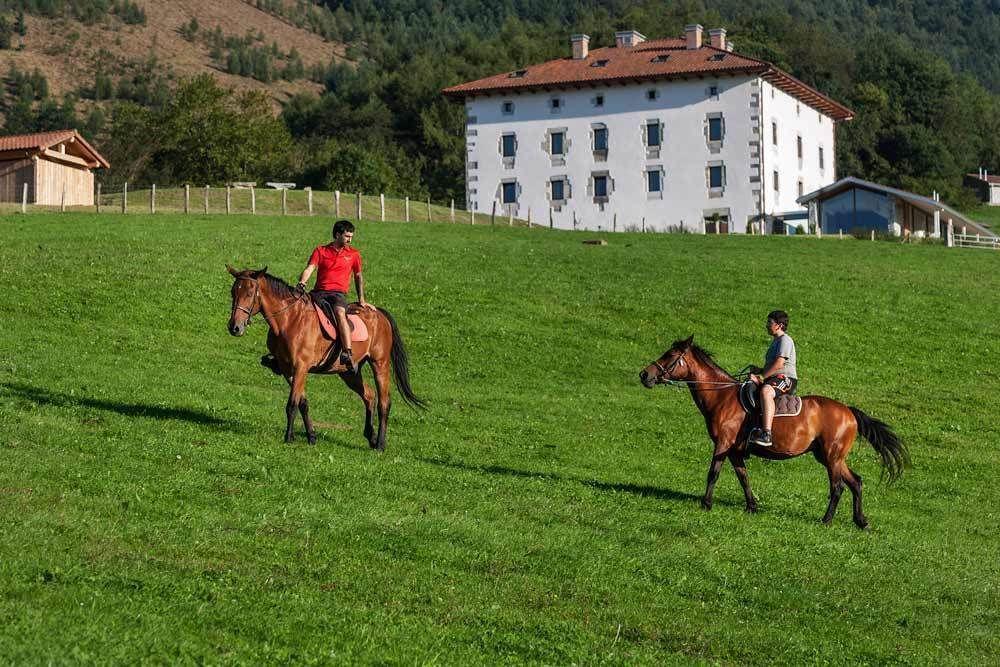 Palacio De Yrisarri By Irrisarri Land Igantzi Buitenkant foto