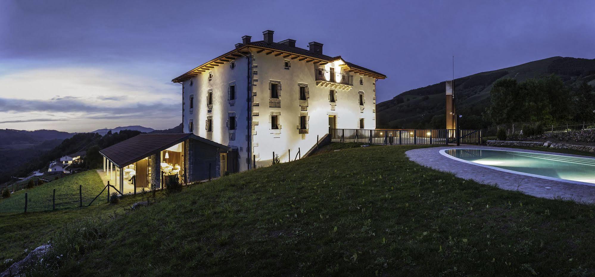 Palacio De Yrisarri By Irrisarri Land Igantzi Buitenkant foto
